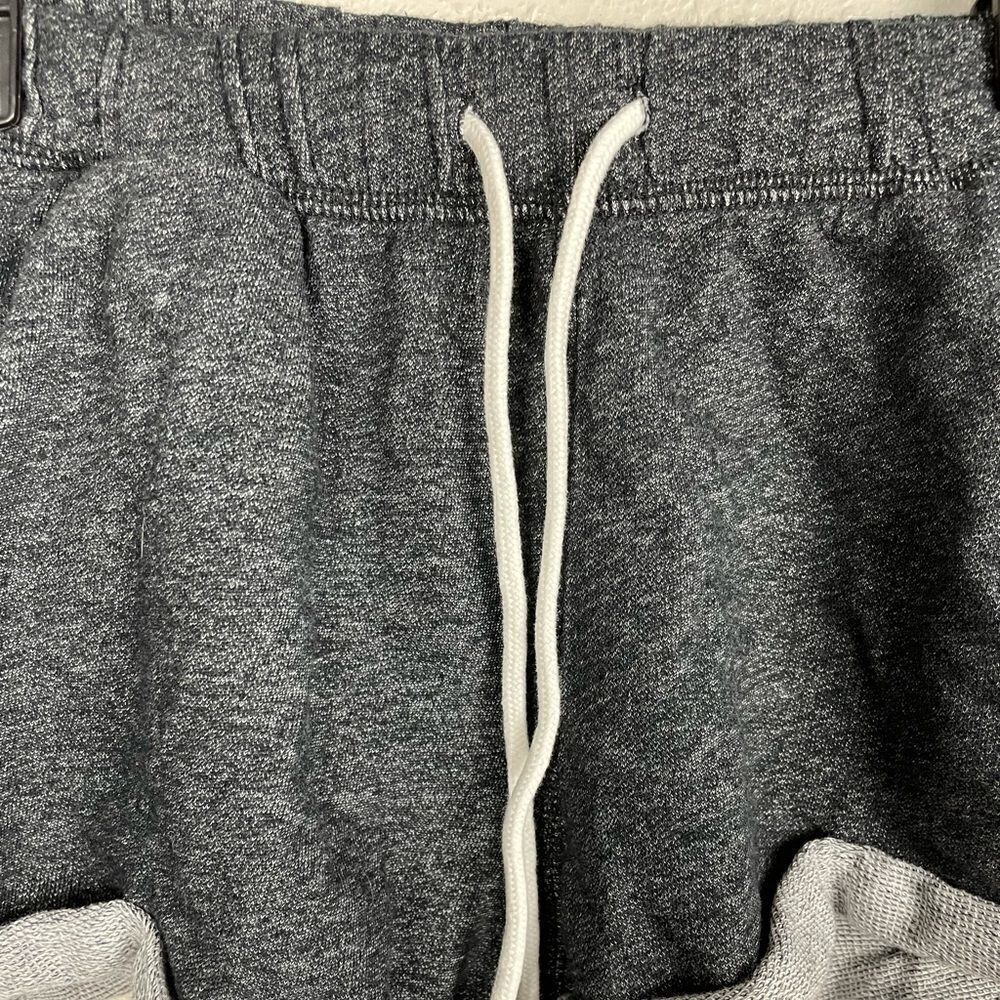H&M Divided Shorts Size S EUC - Picture 2 of 5